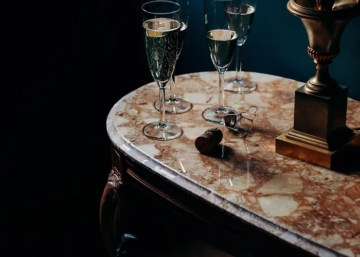 Grand Duplex 80m Vieux-marche Charme Renove