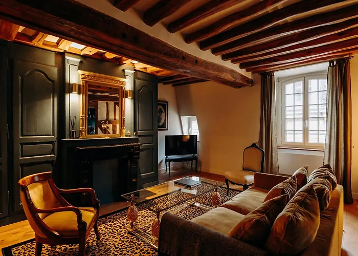 Grand Duplex 80m Vieux-marche Charme Renove 아파트